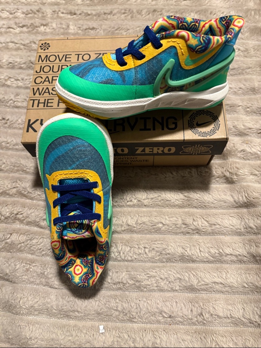Nike Kids Teal, Blue & Yellow Patterned Low-Top Sneakers